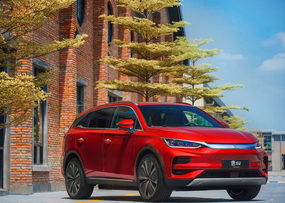 600-730KM Byd Tang รถยนต์ไฟฟ้าขนาดกลาง SUV 5 ประตู 7 ที่นั่ง