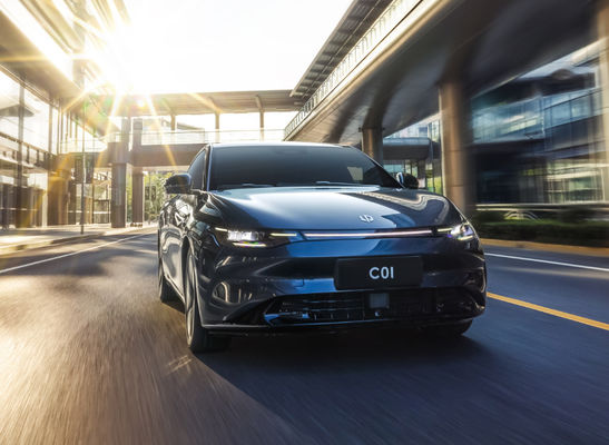 C01 Leap Motors รถยนต์ไฟฟ้า 525-717KM 4 ประตู 5 ที่นั่ง 0.67H ชาร์จเร็ว