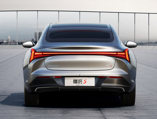 650-715KM Nezha Automobile Nezha S รถยนต์ไฟฟ้าขนาดกลางขนาดใหญ่