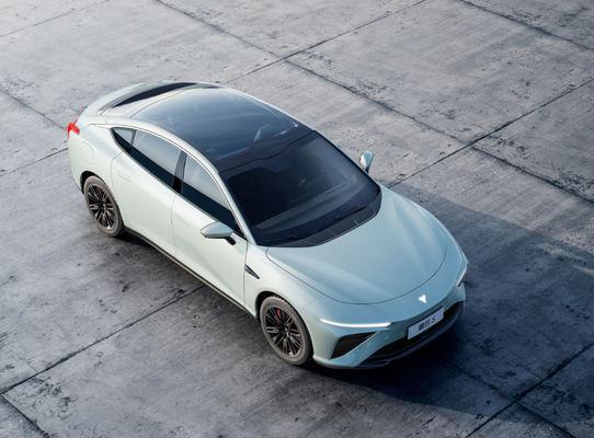 650-715KM Nezha Automobile Nezha S รถยนต์ไฟฟ้าขนาดกลางขนาดใหญ่