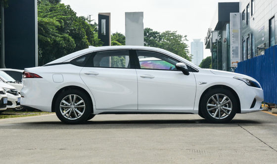 4 ประตู 5 ที่นั่ง AION รถยนต์ไฟฟ้า 410KM-510KM Gac AION S Ev