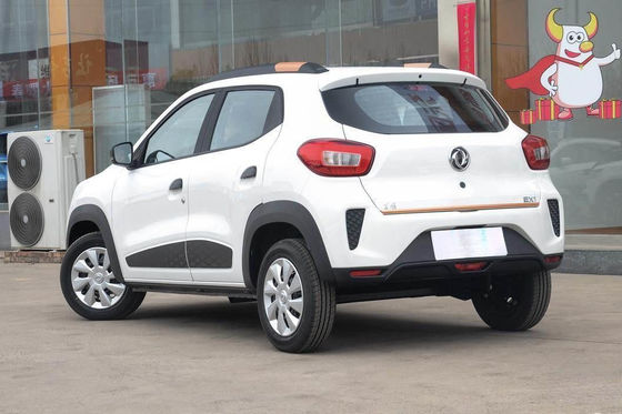 5 ประตู 4 ที่นั่ง Dongfeng Motor Electric Vehicle 330KM Dongfeng Fengshen Ex1