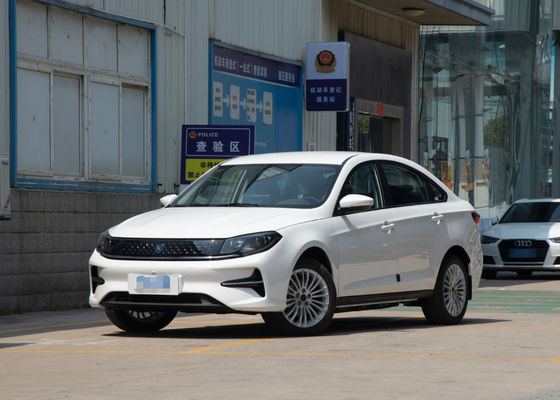 Pure Electric S60EV Dongfeng Ev รถ 415KM พร้อม 4 ประตู 5 ที่นั่ง