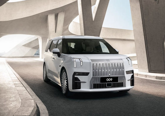 5 ประตู 6 ที่นั่ง Geely Zeekr Ev 009 Zeekr Electric Car 702-822KM Long Range