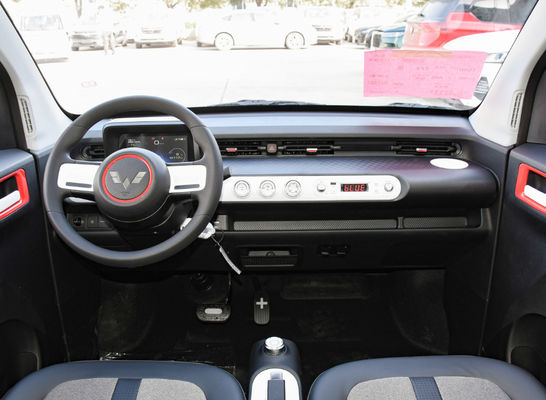 Pure Electric Gm Wuling Mini Ev 120-170KM ขนาดกะทัดรัด Easy Park