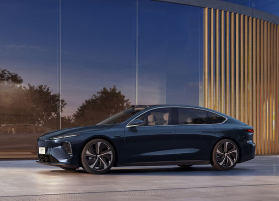 450-580KM NIO ET7 รถยนต์ไฟฟ้าขนาดกลาง Suv แบตเตอรี่ลิเธียม Ternary