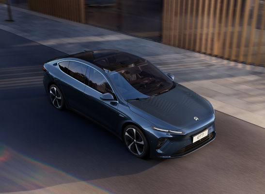 450-580KM NIO ET7 รถยนต์ไฟฟ้าขนาดกลาง Suv แบตเตอรี่ลิเธียม Ternary