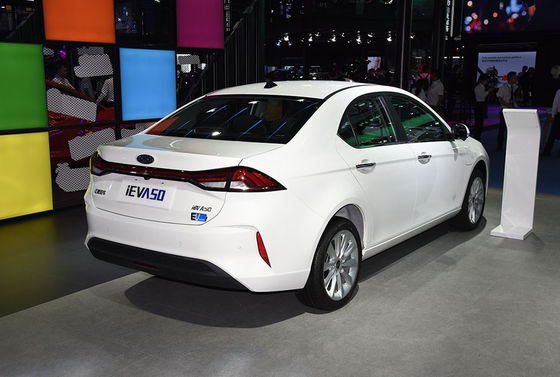 350-402KM รถยนต์ไฟฟ้า JAC มอเตอร์เดี่ยว JAC Iev A50 รถยนต์ไฟฟ้าอัตโนมัติ