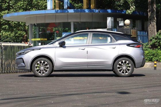 Geometry C Geely รถยนต์ไฟฟ้าขนาดกะทัดรัด 400-550KM 5 ประตู 5 ที่นั่ง