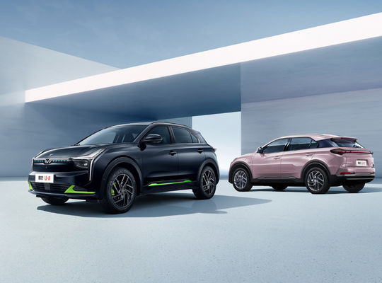 5 ที่นั่ง Nezha รถยนต์ Hozon NETA U Suv รถยนต์ไฟฟ้า 400-610KM