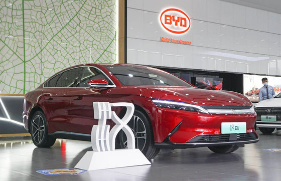 5 ประตู 5 ที่นั่ง BYD Han EV รถ Pure Electric ขนาดกลางขนาดใหญ่ 610-715KM